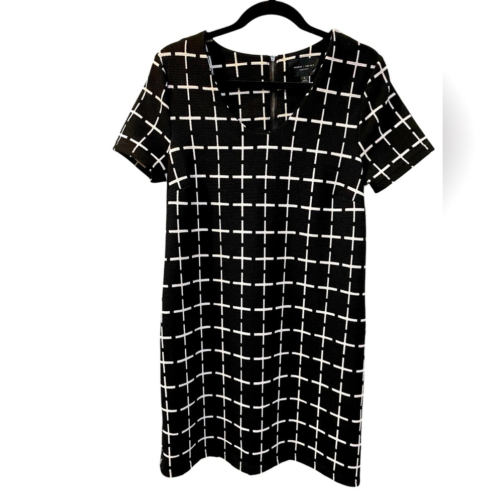 Romeo & Juliet Couture Black & White Short Sleeve Dress Large